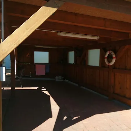 Ferienwohnung Jelinek * فارين