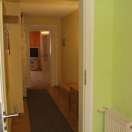 Ferienwohnung Jelinek شقة