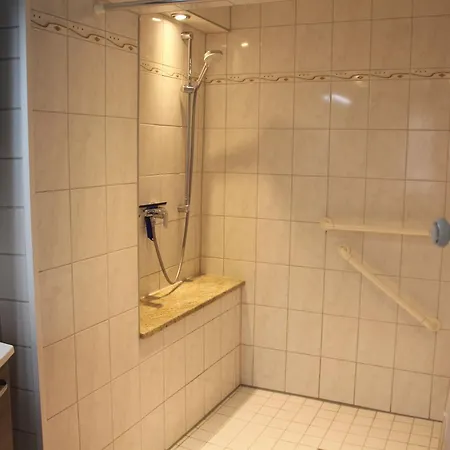 شقة Ferienwohnung Jelinek فارين